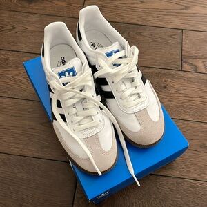 NWOT Adidas Samba size 7